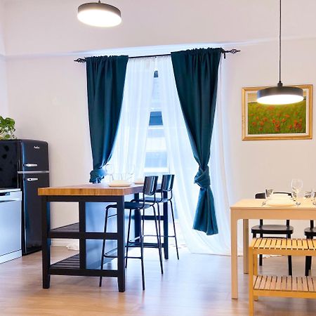 Aumetz Square Apartment 伊德里亚 外观 照片